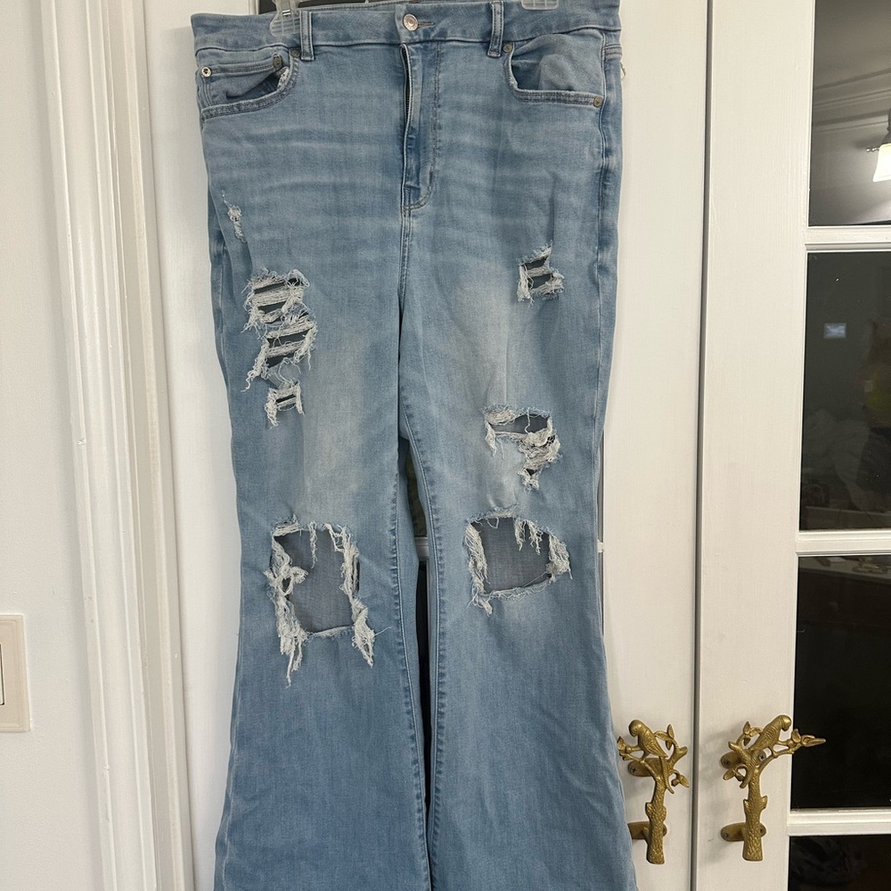 AE Ne(x)t Level Ripped Curvy Super High-Waisted Flare Jean (Size 16)